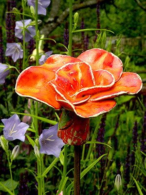 Höri Bodensee Wangen Blüte aus Ton / Keramik Garten Stecker Orange